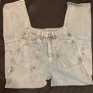 Light denim cargo jeans